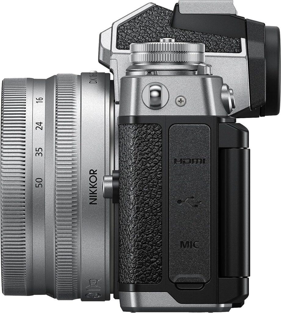 Nikon Z fc Kit w/DX 16-50mm f/3.5-6.3 VR (SL), Nero