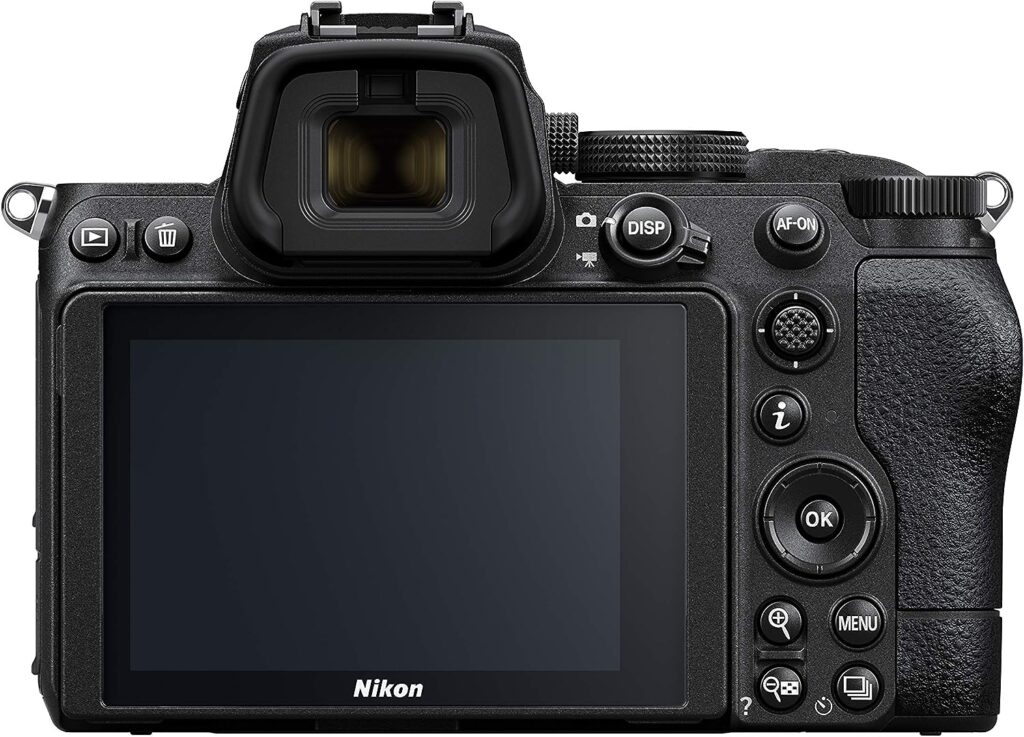 Nikon Z5 + Z 24-70 + Lexar SD 64 GB 667x Pro Fotocamera Mirrorless, CMOS FX 24.3 MP, Full Frame, Mirino Quad-VGA EVF, LCD 3.2 Touch, Wi-Fi, Bluetooth, 4K, Nero, [Nital Card: 4 Anni di Garanzia]